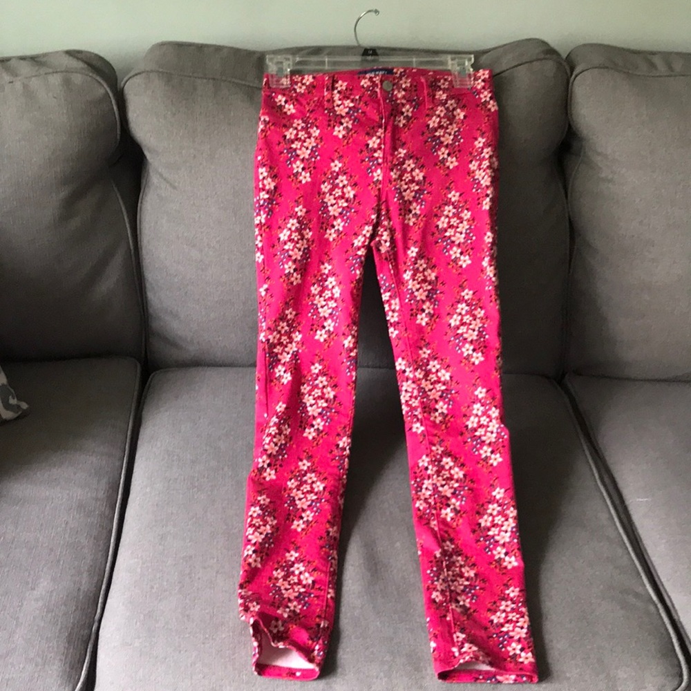 Super cute old navy floral skinny jeans